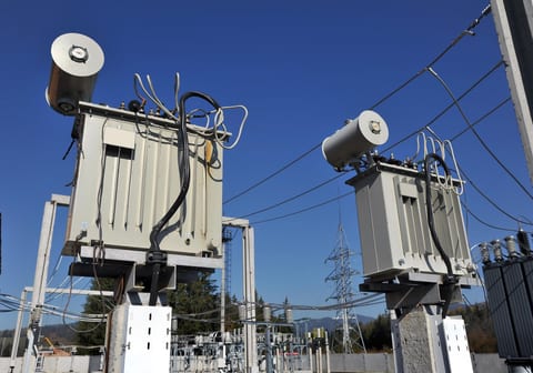 erdi tentsioko transformadore elektrikoak